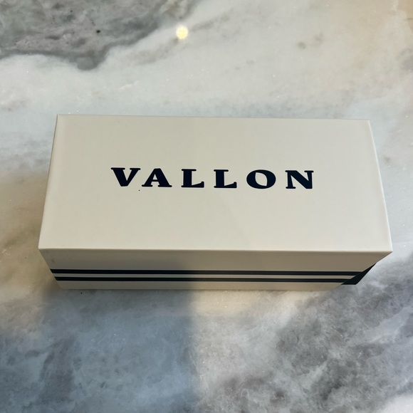 Vallon Waylon’s Sunglasses - Picture 2 of 4